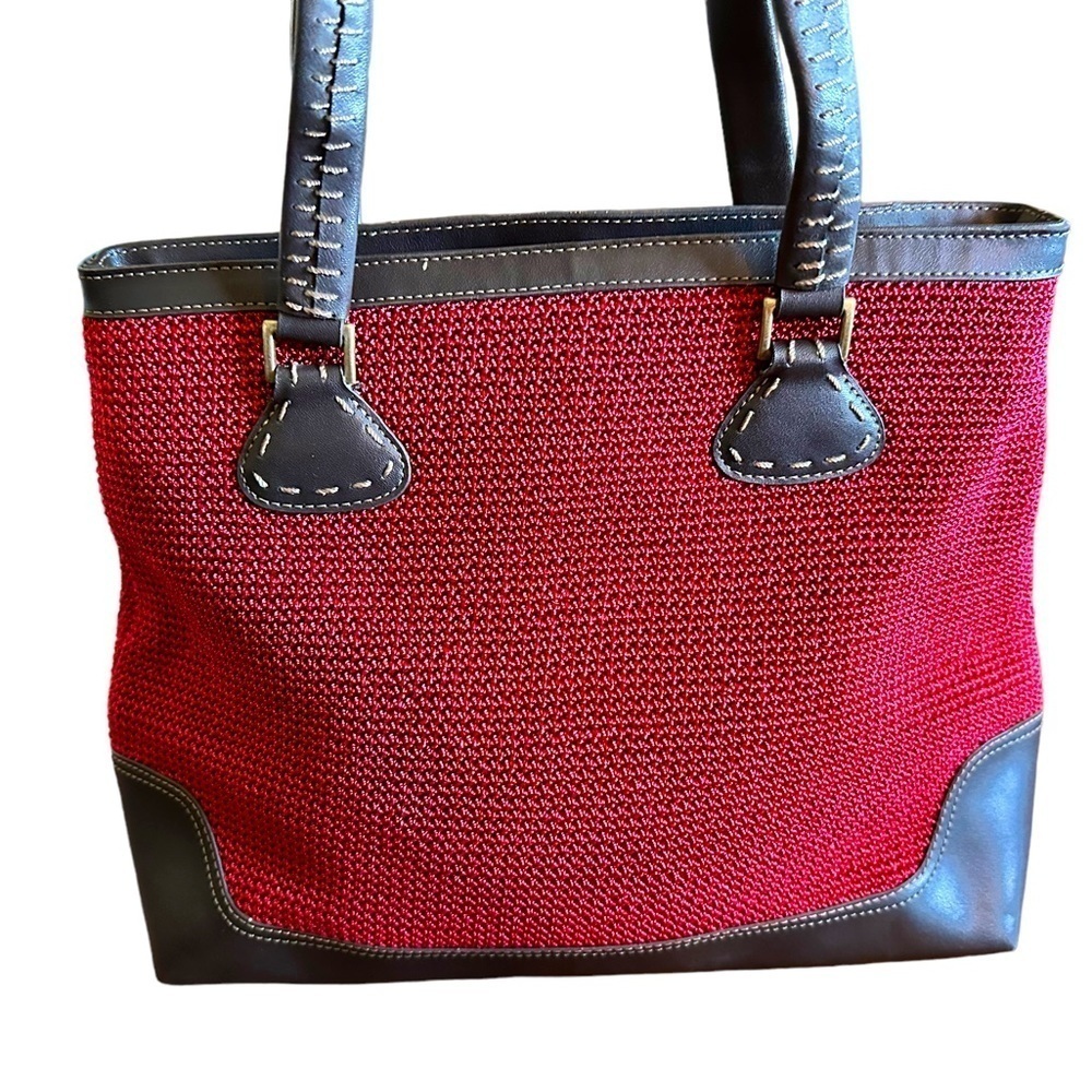 The Sak Garnet Red Crochet Woven Hobo Shoulder Bag Medium - Picture 2 of 5